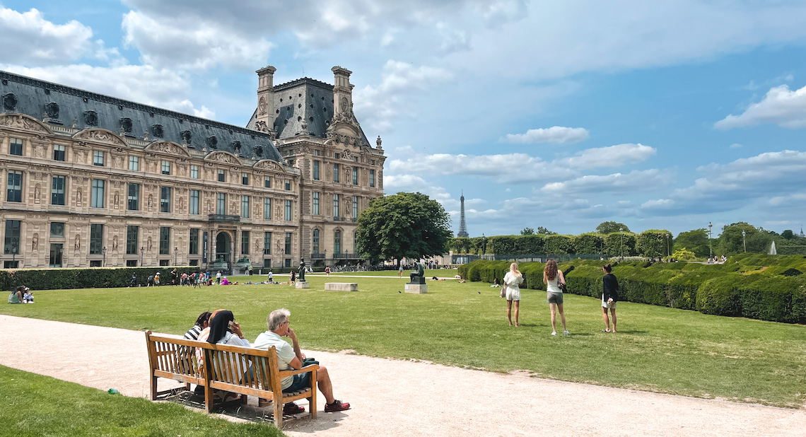 10 Unique Things to Do in Paris as a Solo Traveler – Curls en Route
